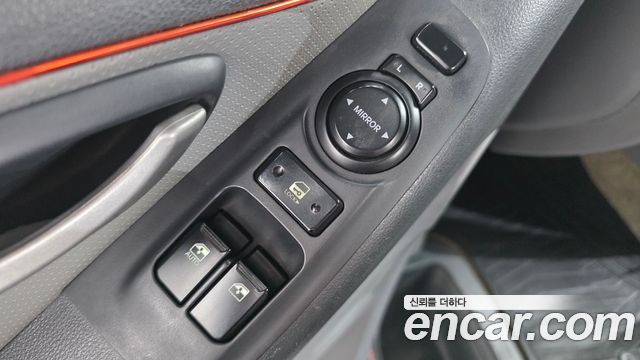 Hyundai Starex 2014 — photo 12