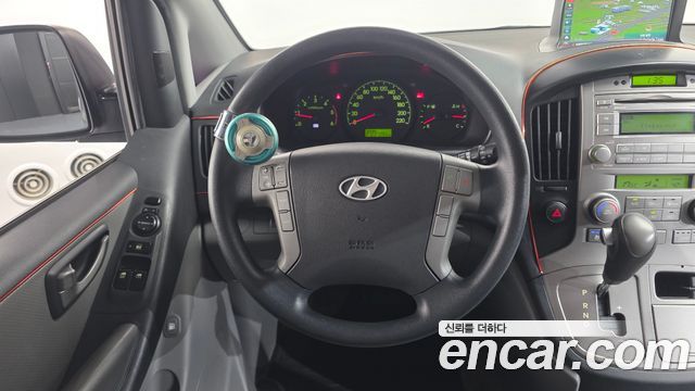 Hyundai Starex 2014 — photo 13