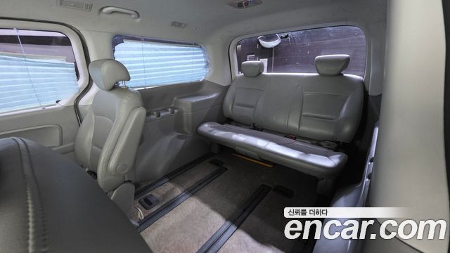 Hyundai Starex 2014 — photo 17