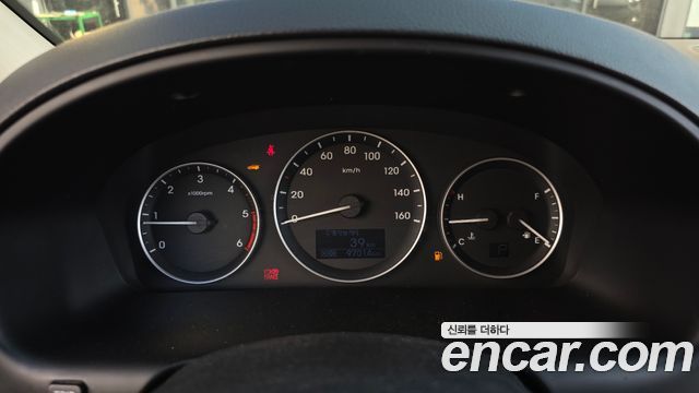 Hyundai Starex 2017 — photo 8