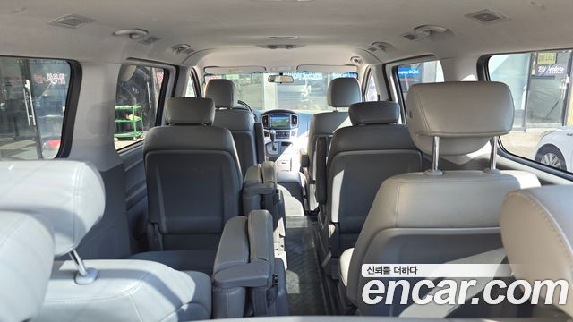 Hyundai Starex 2017 — photo 15