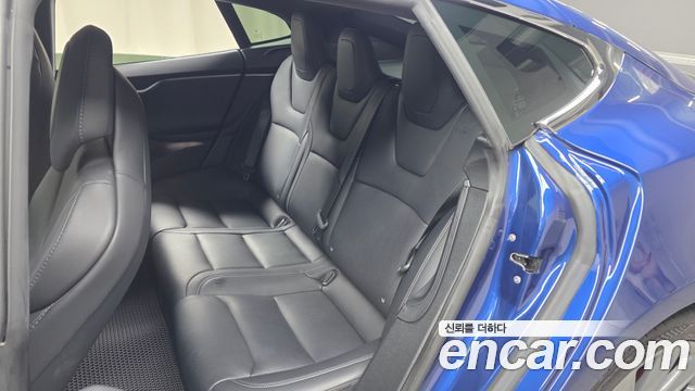 Tesla Model S 2019 — photo 18