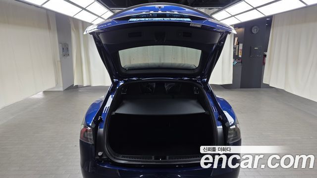 Tesla Model S 2019 — photo 24