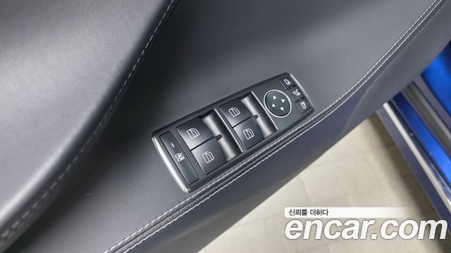 Tesla Model S 2019 — photo 27