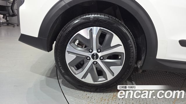 Kia Niro 2024 — photo 5