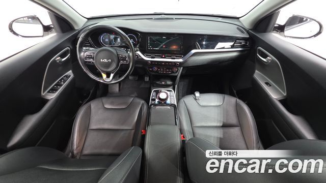 Kia Niro 2024 — photo 10