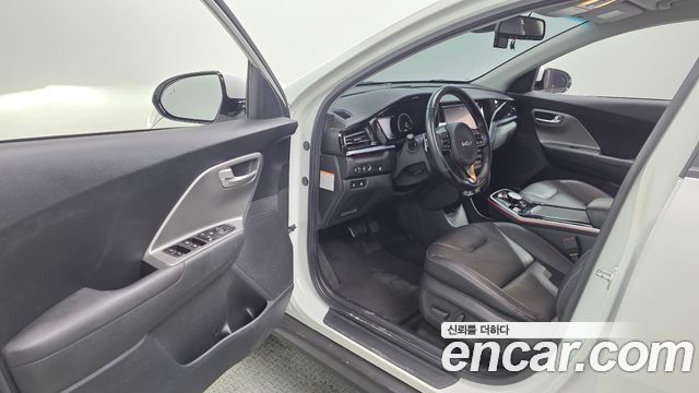 Kia Niro 2024 — photo 13