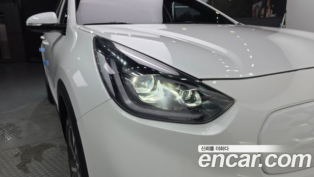 Kia Niro 2024 — photo 8