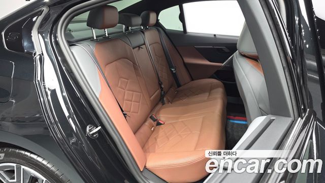 BMW 5-Series 2026 — photo 17