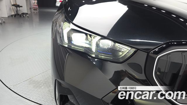 BMW 5-Series 2026 — photo 8
