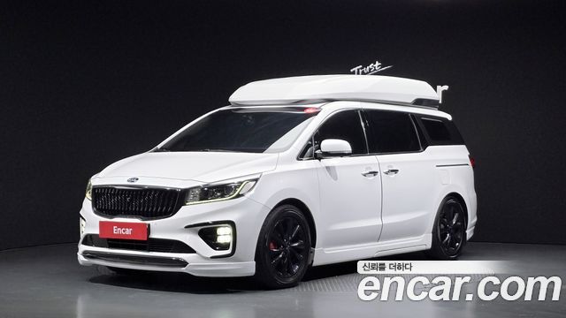 Kia Canival 2019 — photo 1