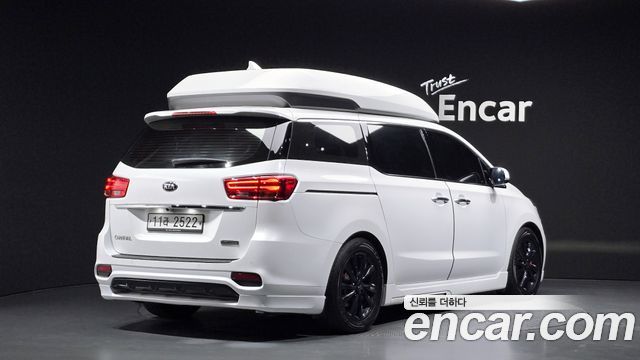 Kia Canival 2019 — photo 2