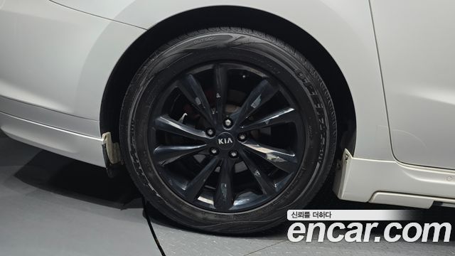 Kia Canival 2019 — photo 5