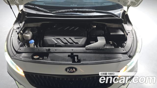 Kia Canival 2019 — photo 6