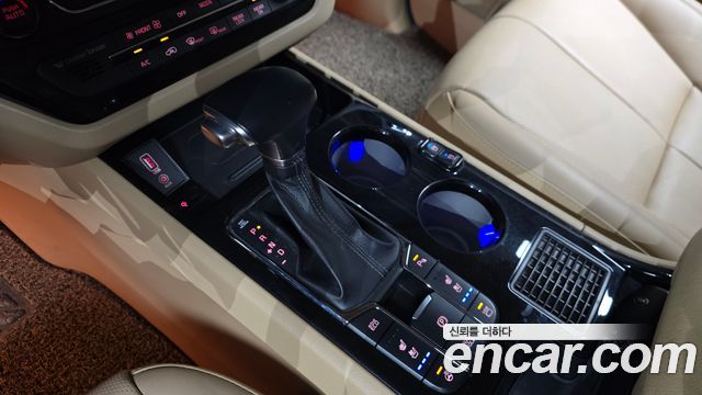Kia Canival 2019 — photo 12