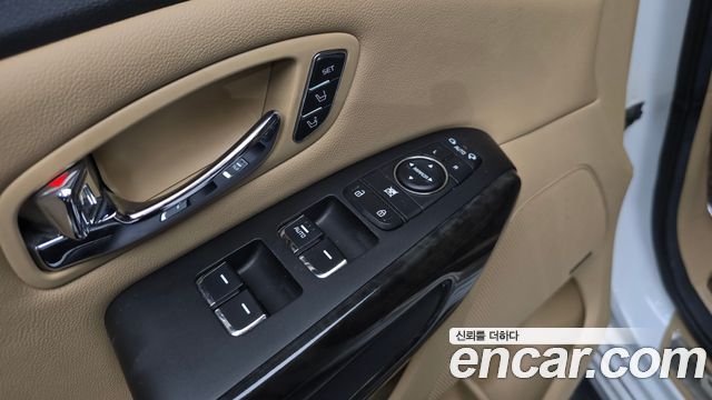 Kia Canival 2019 — photo 21