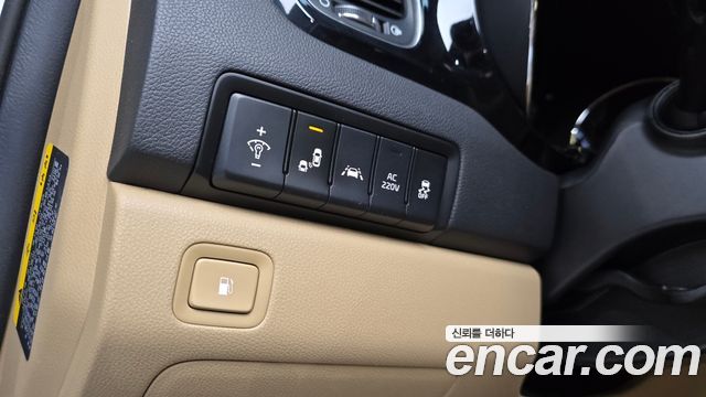 Kia Canival 2019 — photo 22