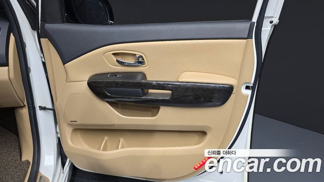 Kia Canival 2019 — photo 15