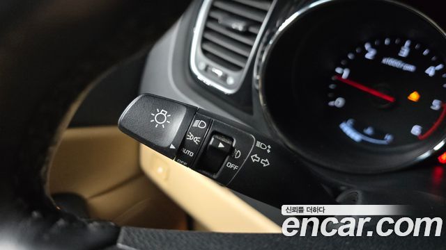 Kia Canival 2019 — photo 29