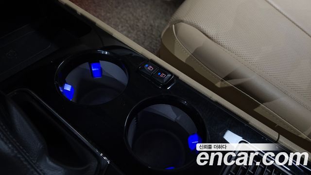 Kia Canival 2019 — photo 30