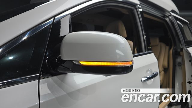 Kia Canival 2019 — photo 32