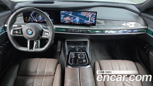 BMW 7-Series 2023 — photo 10