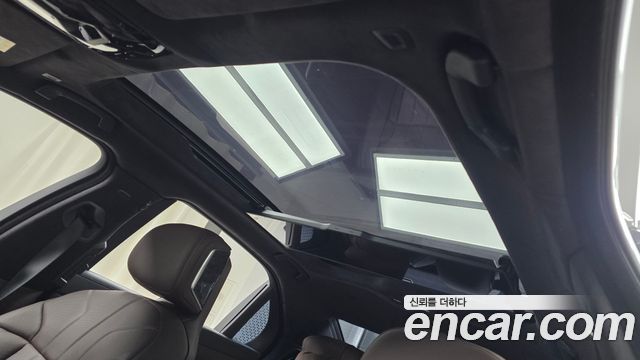 BMW 7-Series 2023 — photo 24
