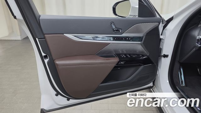 BMW 7-Series 2023 — photo 14