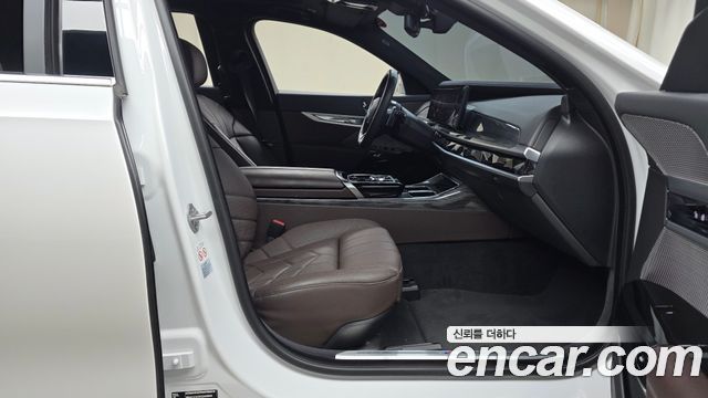 BMW 7-Series 2023 — photo 16