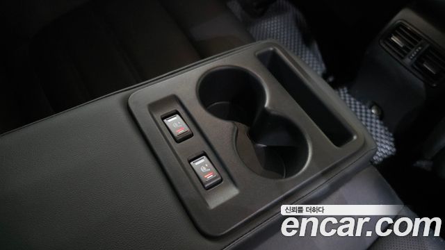 Renault Korea SM6 2021 — photo 25