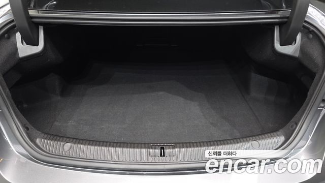 Renault Korea SM6 2021 — photo 26