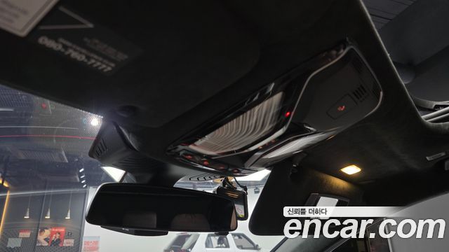 BMW 7-Series 2020 — photo 28