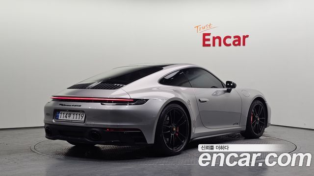 Porsche 911 2023 — photo 2