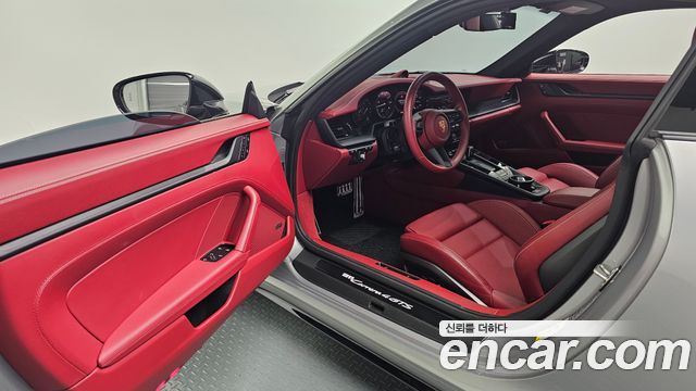 Porsche 911 2023 — photo 10