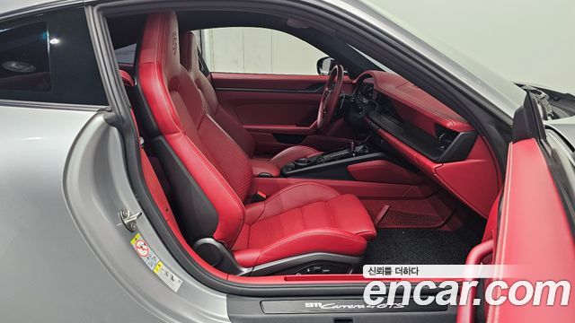 Porsche 911 2023 — photo 11
