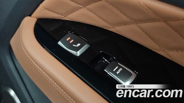 KG Mobility Rexton 2018 — photo 24