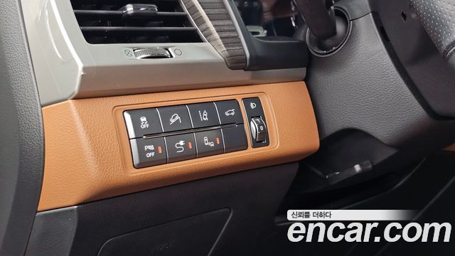KG Mobility Rexton 2018 — photo 25