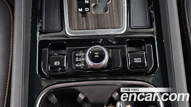 KG Mobility Rexton 2018 — photo 28
