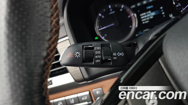 KG Mobility Rexton 2018 — photo 29