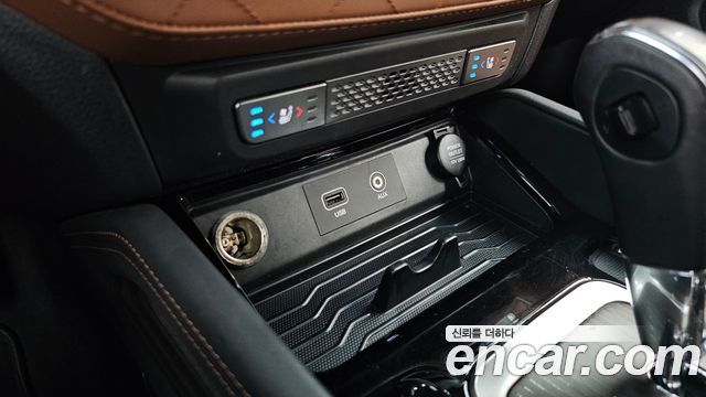 KG Mobility Rexton 2018 — photo 35