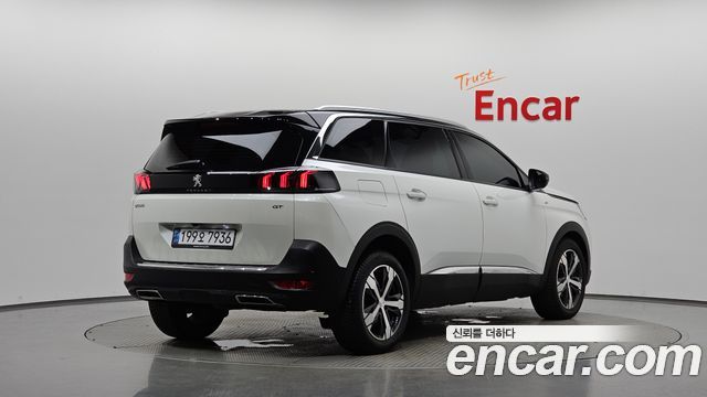 Peugeot 5008 2022 — photo 2