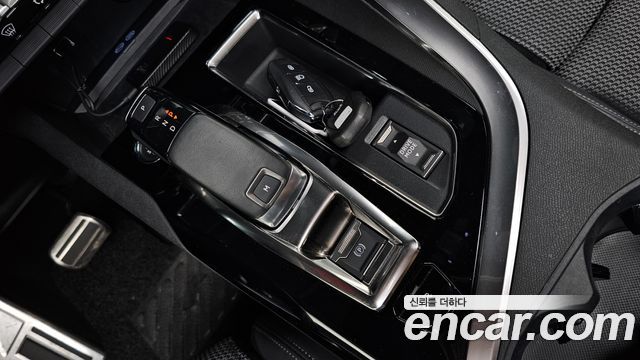 Peugeot 5008 2022 — photo 12