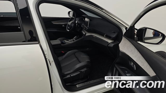 Peugeot 5008 2022 — photo 17
