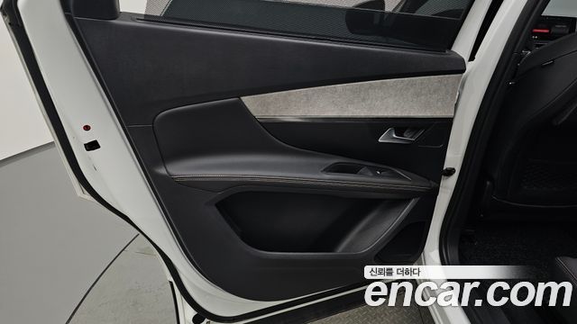 Peugeot 5008 2022 — photo 15