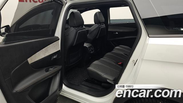 Peugeot 5008 2022 — photo 16