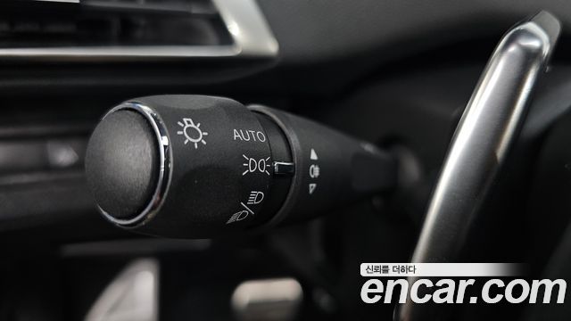 Peugeot 5008 2022 — photo 31