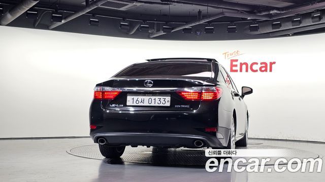 Lexus ES 2015 — photo 4