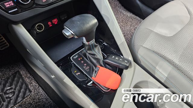 Kia Niro 2018 — photo 12