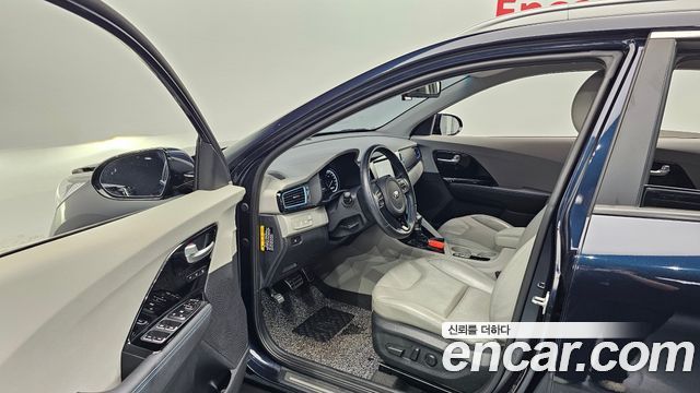Kia Niro 2018 — photo 13