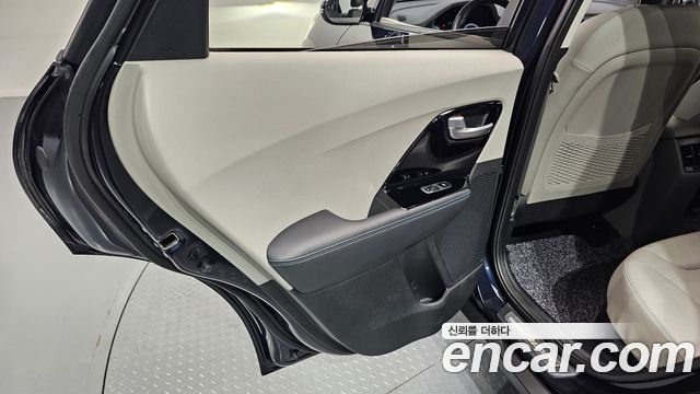 Kia Niro 2018 — photo 15